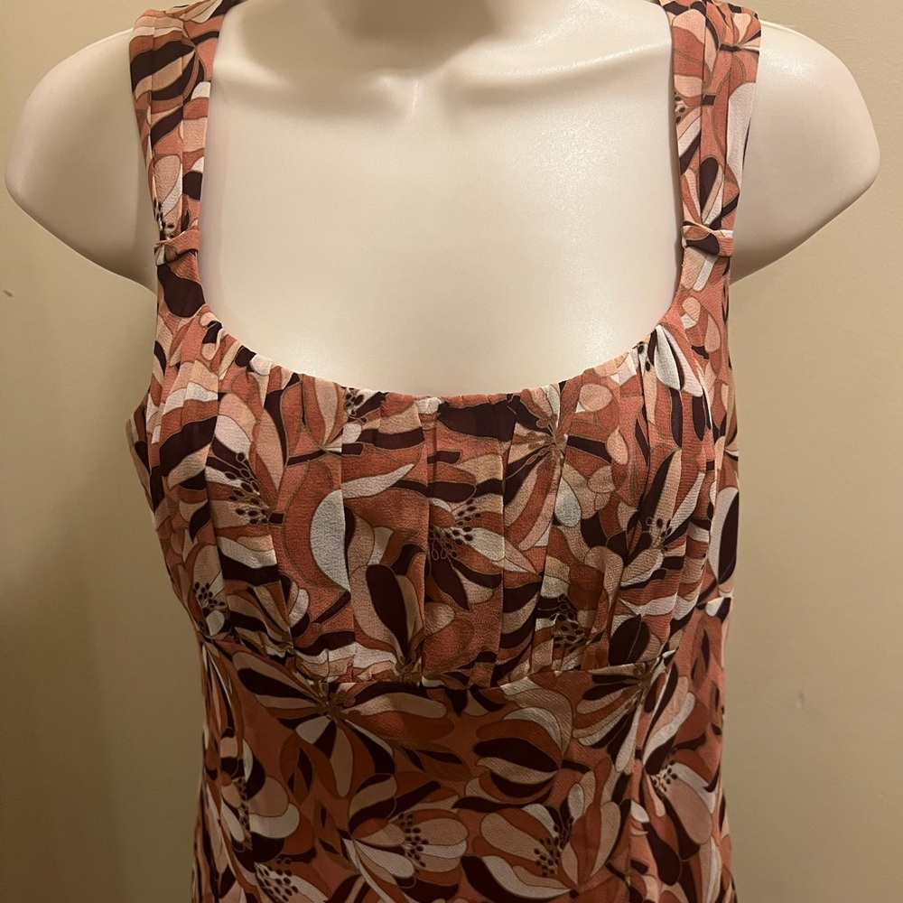 Women’s size 4 pink floral summer dress D-77